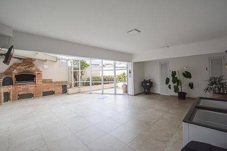 Apartamento à venda com 188m², 4 quartos e 3 vagas Apartamento à venda com 188m², 4 quartos e 3 vagasÁrea comum - Churrasqueira