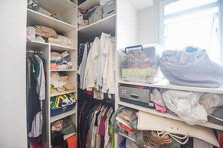 Apartamento à venda com 188m², 4 quartos e 3 vagas Apartamento à venda com 188m², 4 quartos e 3 vagasQuarto de Serviço