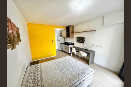 Sala/Quarto/Cozinha de kitnet/studio para alugar com 1 quarto, 25m² em Jardim São Paulo, São Paulo