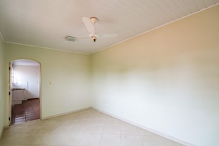 Casa à venda com 224m², 3 quartos e 3 vagas Casa à venda com 224m², 3 quartos e 3 vagasEdícula - Quarto