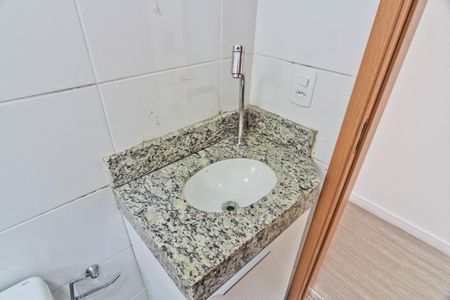 Apartamento à venda com 44m², 2 quartos e 1 vaga Apartamento à venda com 44m², 2 quartos e 1 vagaBanheiro