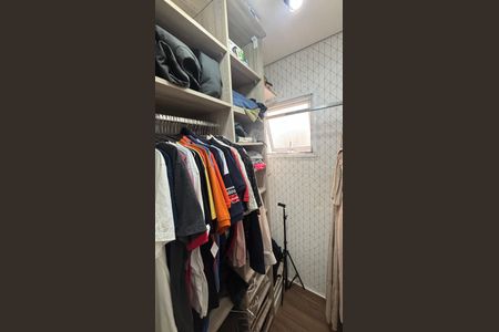 Apartamento à venda com 96m², 2 quartos e 1 vagaCloset/Suite