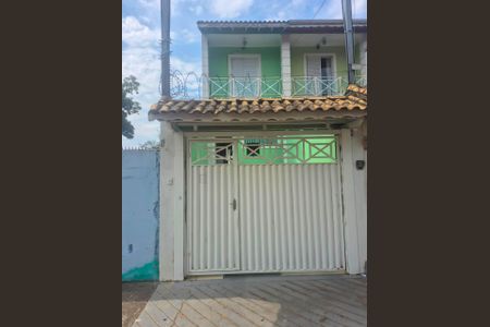 Casa para alugar com 300m², 3 quartos e 4 vagas Casa para alugar com 300m², 3 quartos e 4 vagasFachada