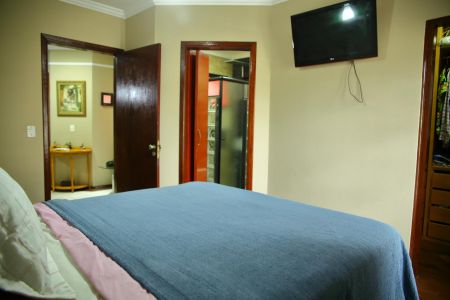 Casa à venda com 204m², 3 quartos e 5 vagasSuíte