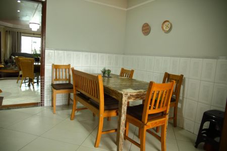 Casa à venda com 204m², 3 quartos e 5 vagasCopa