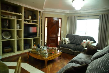 Casa à venda com 204m², 3 quartos e 5 vagasSala