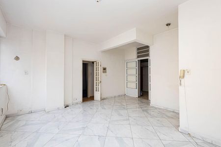 Apartamento à venda com 92m², 2 quartos e sem vaga Apartamento à venda com 92m², 2 quartos e sem vagaSala