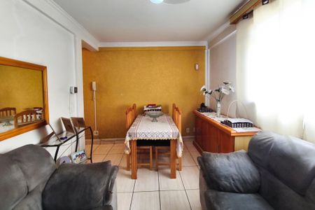 Apartamento para alugar com 72m², 2 quartos e 1 vagaSala