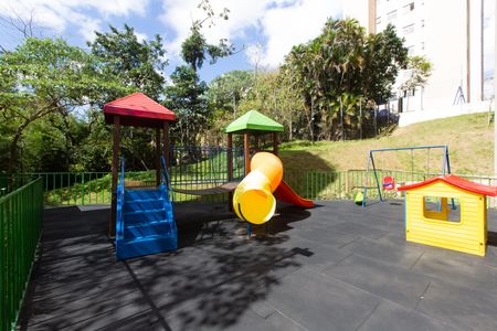 Apartamento para alugar com 42m², 2 quartos e sem vagaÁrea comum - Playground