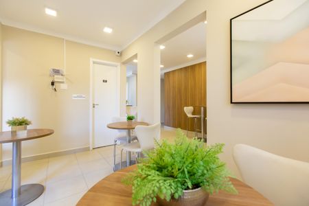 Apartamento para alugar com 42m², 2 quartos e sem vagaÁrea comum - Salão de Festas