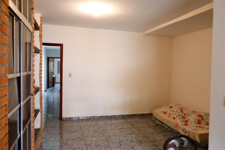 Casa à venda com 399m², 5 quartos e 3 vagas Casa à venda com 399m², 5 quartos e 3 vagasSuíte