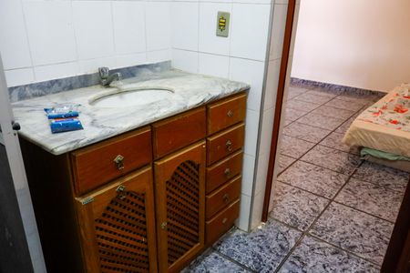 Casa à venda com 399m², 5 quartos e 3 vagas Casa à venda com 399m², 5 quartos e 3 vagasBanheiro da Suíte