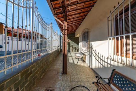 Varanda da Sala 1 - Entrada de casa à venda com 3 quartos, 300m² em Alto Caiçaras, Belo Horizonte