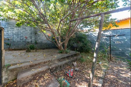 Casa à venda com 300m², 3 quartos e 4 vagasQuintal 2