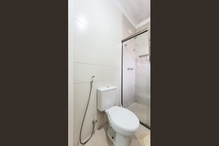 Casa de condomínio à venda com 178m², 4 quartos e 4 vagas Casa de condomínio à venda com 178m², 4 quartos e 4 vagasBanheiro da Suite 2