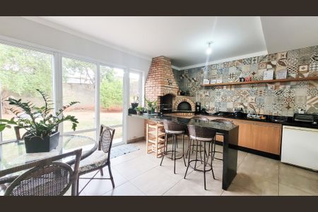 Casa de condomínio à venda com 178m², 4 quartos e 4 vagas Casa de condomínio à venda com 178m², 4 quartos e 4 vagasÁrea gourmet