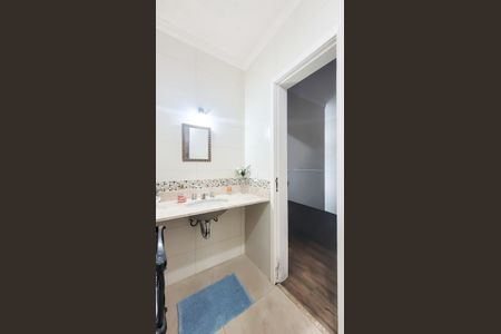 Casa de condomínio à venda com 178m², 4 quartos e 4 vagas Casa de condomínio à venda com 178m², 4 quartos e 4 vagasBanheiro da Suite 2