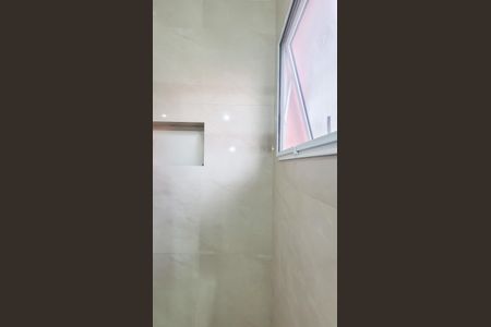 Casa de condomínio à venda com 178m², 4 quartos e 4 vagas Casa de condomínio à venda com 178m², 4 quartos e 4 vagasBanheiro da Suite 2