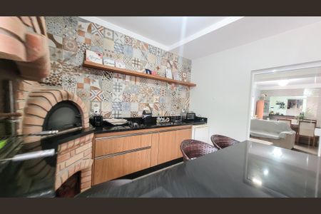 Casa de condomínio à venda com 178m², 4 quartos e 4 vagas Casa de condomínio à venda com 178m², 4 quartos e 4 vagasÁrea gourmet