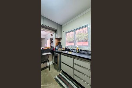 Casa de condomínio à venda com 178m², 4 quartos e 4 vagas Casa de condomínio à venda com 178m², 4 quartos e 4 vagasCozinha