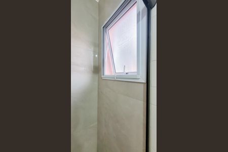 Casa de condomínio à venda com 178m², 4 quartos e 4 vagas Casa de condomínio à venda com 178m², 4 quartos e 4 vagasBanheiro da Suite 2