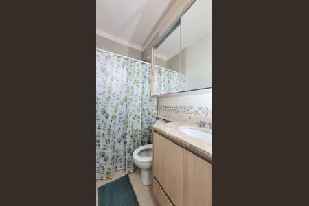 Casa de condomínio à venda com 178m², 4 quartos e 4 vagas Casa de condomínio à venda com 178m², 4 quartos e 4 vagasBanheiro Social