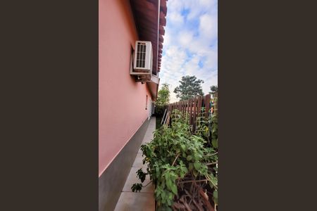 Casa de condomínio à venda com 178m², 4 quartos e 4 vagas Casa de condomínio à venda com 178m², 4 quartos e 4 vagasCorredor