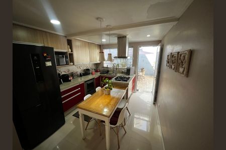 Casa de condomínio à venda com 150m², 4 quartos e 3 vagasCozinha