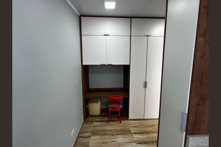 Casa de condomínio à venda com 150m², 4 quartos e 3 vagasÁrea de Serviço
