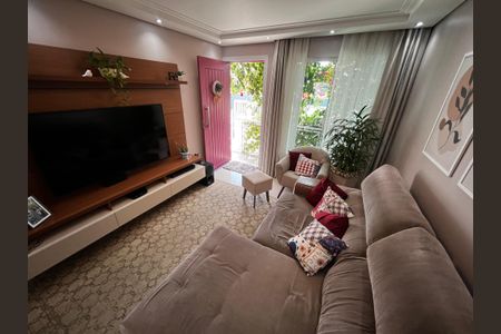 Casa de condomínio à venda com 150m², 4 quartos e 3 vagasSala