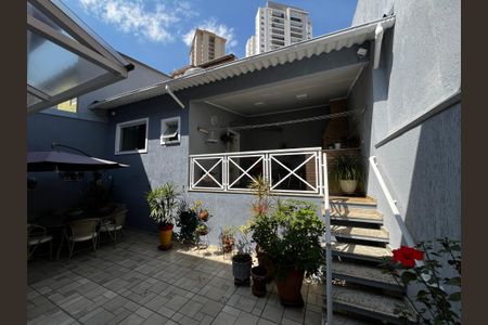 Casa de condomínio à venda com 150m², 4 quartos e 3 vagasQuintal