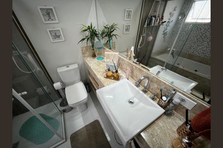 Casa de condomínio à venda com 150m², 4 quartos e 3 vagasBanheiro da Suíte 2