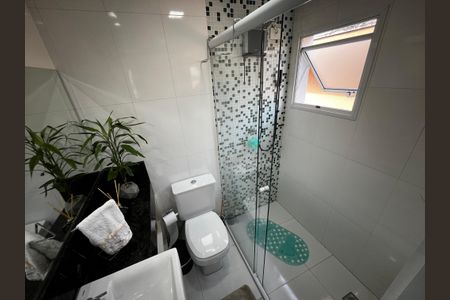 Casa de condomínio à venda com 150m², 4 quartos e 3 vagasBanheiro da Suíte 1