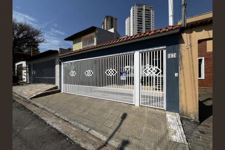 Casa de condomínio à venda com 150m², 4 quartos e 3 vagasFachada