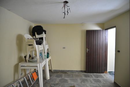 Casa à venda com 198m², 3 quartos e 3 vagasPorão