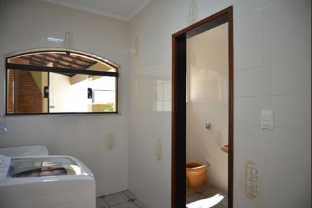 Casa à venda com 198m², 3 quartos e 3 vagasÁrea de Serviço