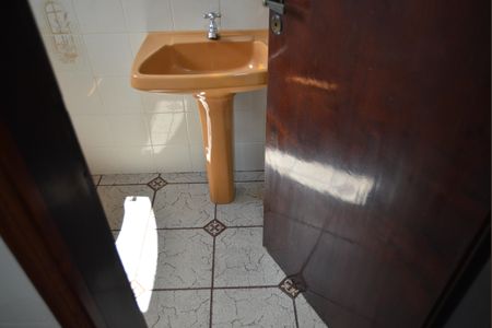 Casa à venda com 198m², 3 quartos e 3 vagasBanheiro de serviço