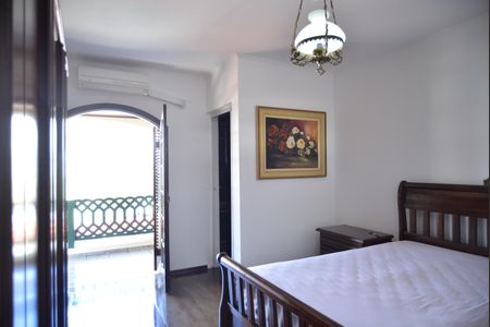 Casa à venda com 198m², 3 quartos e 3 vagas Suite