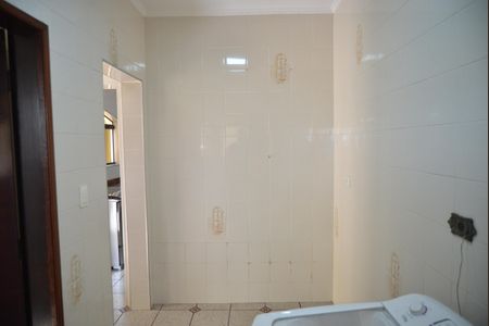 Casa à venda com 198m², 3 quartos e 3 vagasÁrea de Serviço