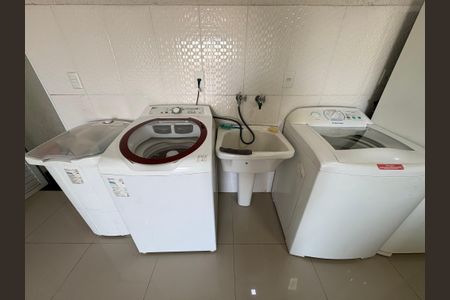 Apartamento à venda com 104m², 2 quartos e 1 vaga Apartamento à venda com 104m², 2 quartos e 1 vagaÁrea de Serviço