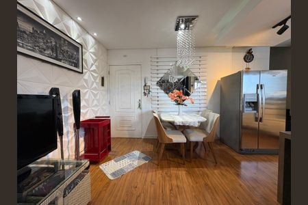 Apartamento à venda com 104m², 2 quartos e 1 vaga Apartamento à venda com 104m², 2 quartos e 1 vagaSala