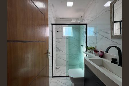 Apartamento à venda com 104m², 2 quartos e 1 vaga Apartamento à venda com 104m², 2 quartos e 1 vagaBanheiro