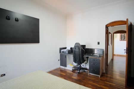 Casa à venda com 280m², 4 quartos e 5 vagasSuíte 1