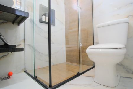 Casa à venda com 280m², 4 quartos e 5 vagasBanheiro da Suíte 2