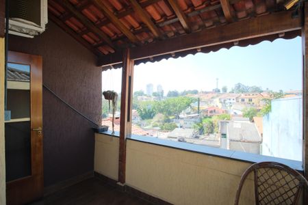 Casa à venda com 280m², 4 quartos e 5 vagasVaranda da Suíte 1