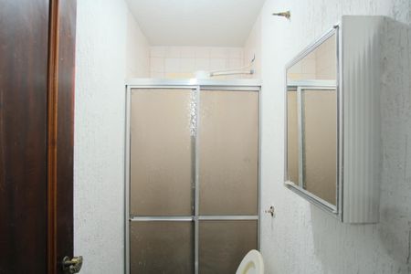 Casa à venda com 280m², 4 quartos e 5 vagasBanheiro de serviço 2