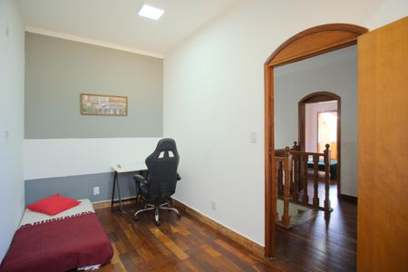 Casa à venda com 280m², 4 quartos e 5 vagasQuarto