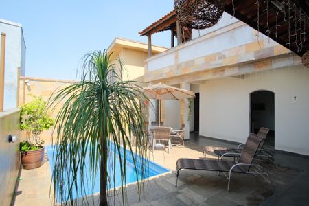 Casa à venda com 280m², 4 quartos e 5 vagasQuintal gourmet