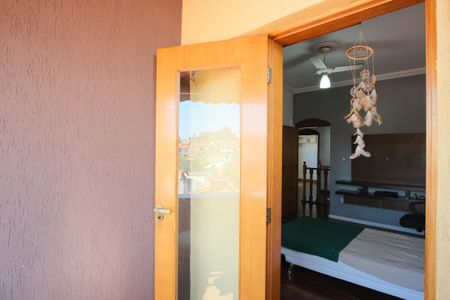 Casa à venda com 280m², 4 quartos e 5 vagasVaranda da Suíte 2