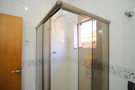 Casa à venda com 280m², 4 quartos e 5 vagasBanheiro Social